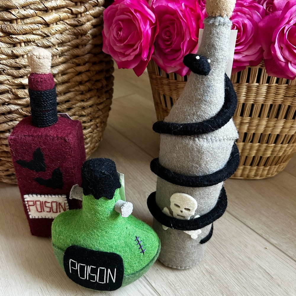 Halloween poison bottles felt decoration hocus Pocus - Picture 2 of 15